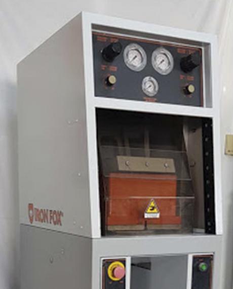 Maquina para pegar suela Iron Fox  AS 1800